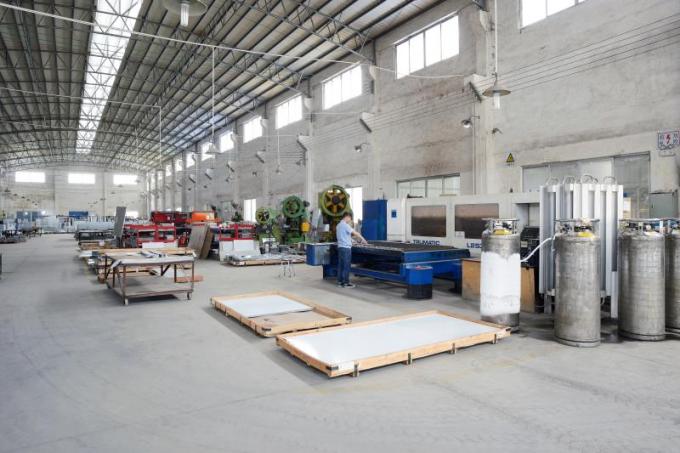 Guangzhou Yixue Commercial Refrigeration Equipment Co., Ltd. fabriek productielijn 1
