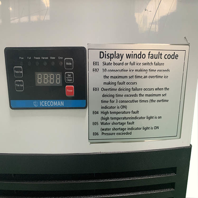 Panelcontroles Draagbare ijsmachine Commerciële mini-ijsmachine voor thuis