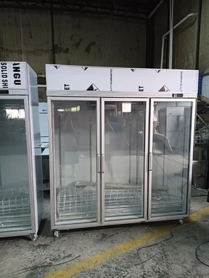 Commerciële drank displays koelkast 3 glazen deur rechtopchiller 110V 60Hz
