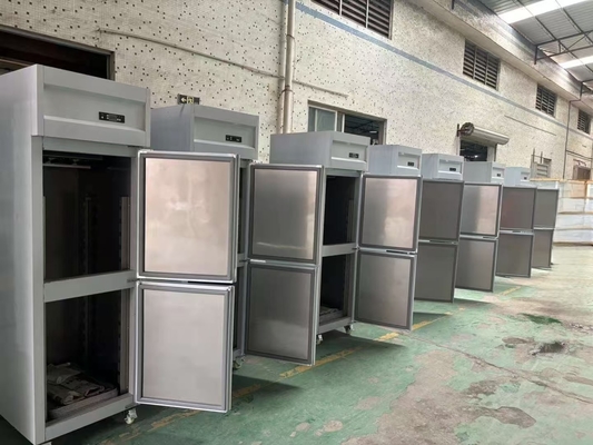Keuken Verticale koelkast met 14 bakjes binnen Commerciële bakkerij apparatuur Guangzhou Equipment fabrikant