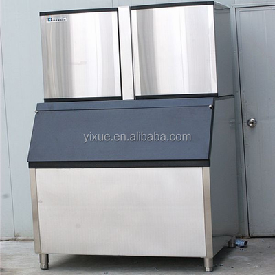 Commerciële kubus-ijsmaker 681kg Dagwaterkoeling 220V